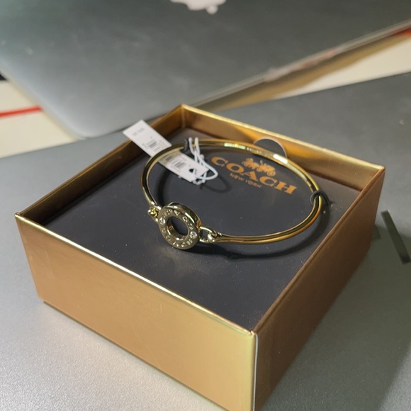 Coach Open Circle Gold Color Bangle Bracelet. - Picture 6 of 6